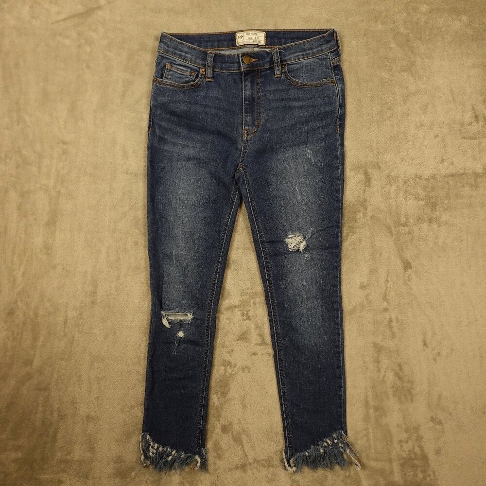 Free People Distressed Frayed Hem‎ Skinny crop Jeans - Women's Size 27 blue